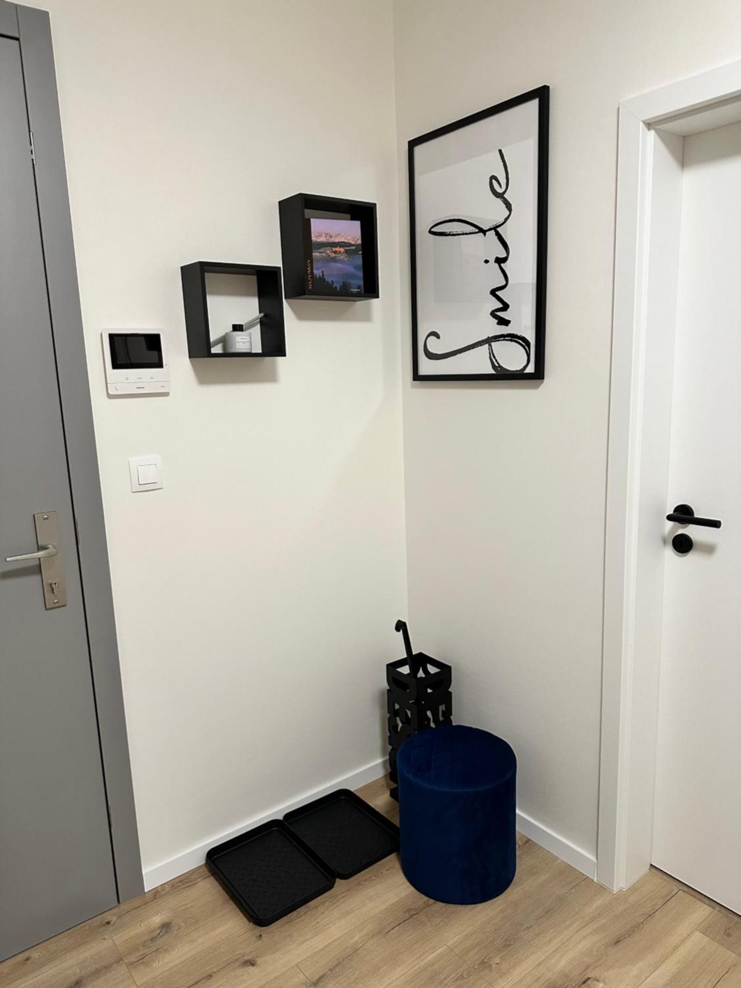 Trendy Apartment Тренчин Экстерьер фото