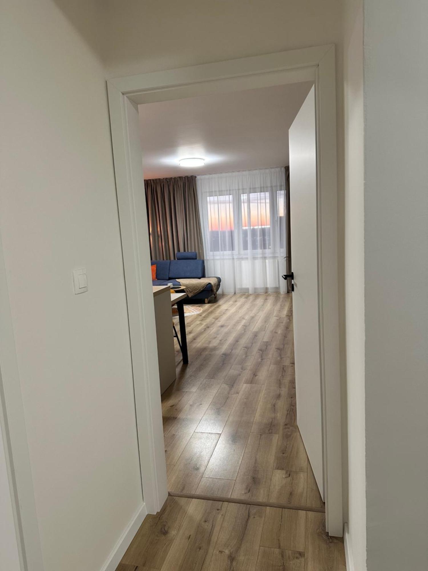 Trendy Apartment Тренчин Экстерьер фото