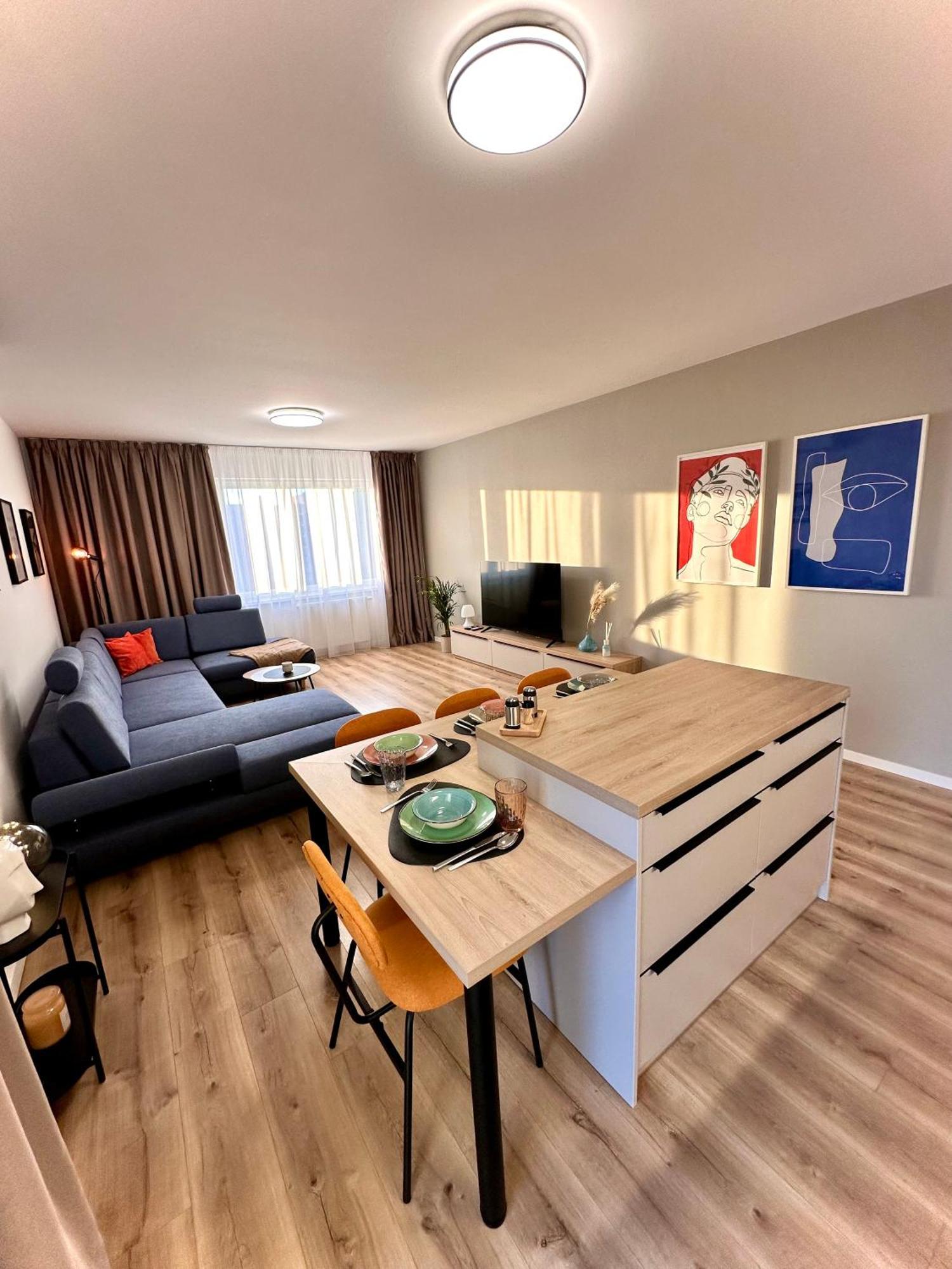 Trendy Apartment Тренчин Экстерьер фото